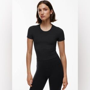 NWT - TnAction TnaBUTTER™ Bound T-Shirt - Large - Black